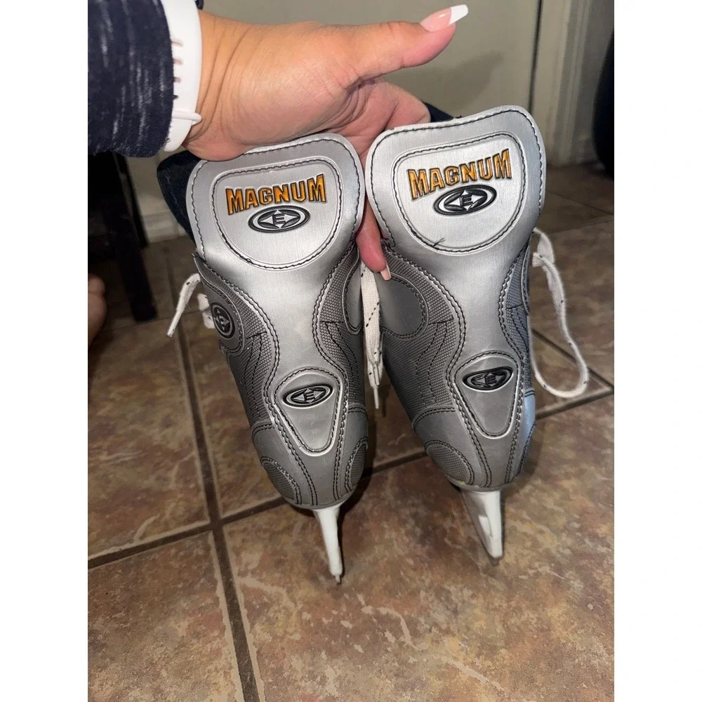 Easton Magnum Ice Hockey Skates Bladz Magnum Silver Kids Size 4